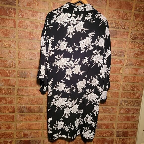 Spiritual Gangster Black Floral Maya Kimono OS - Picture 3 of 6